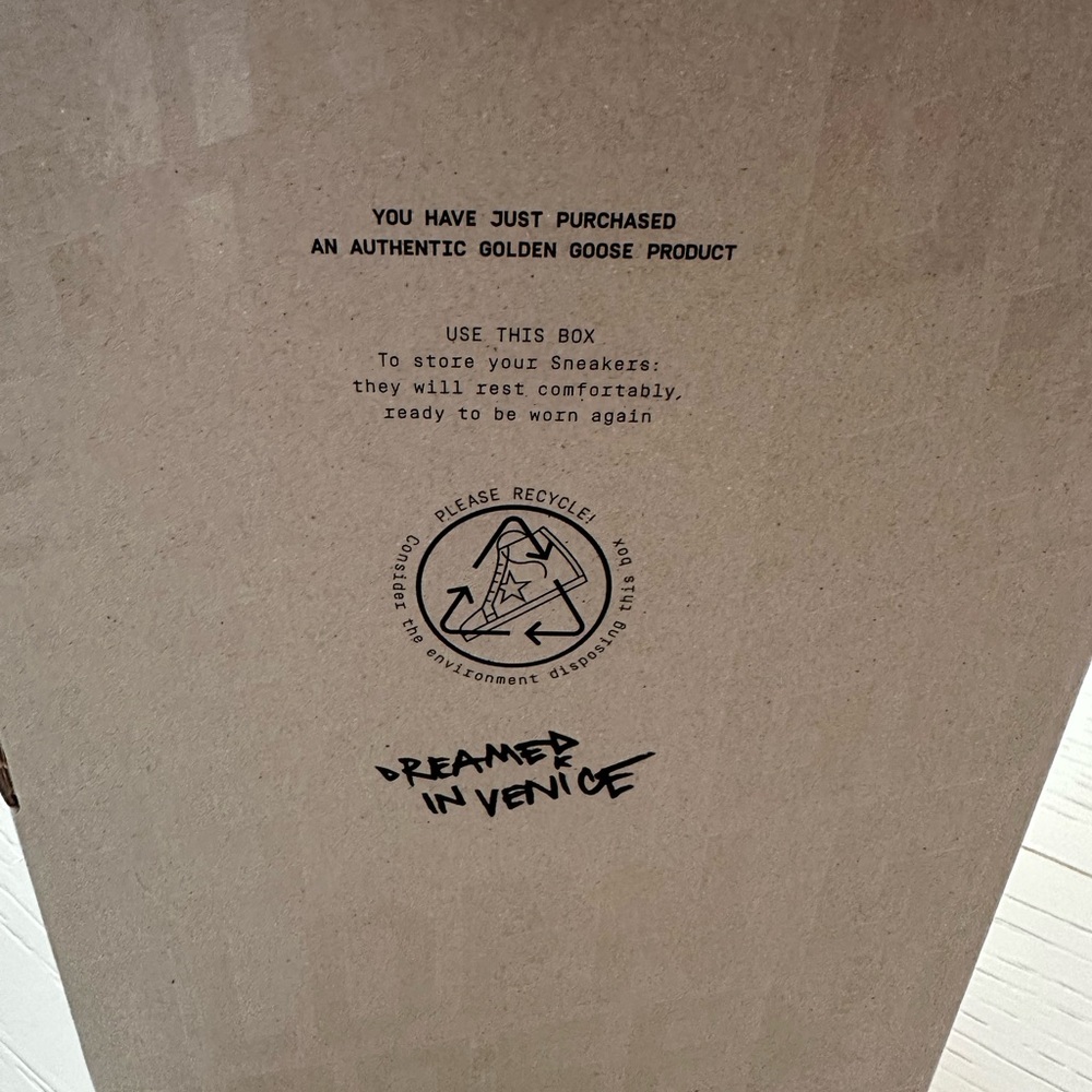 Golden Goose - Picture 10 of 11